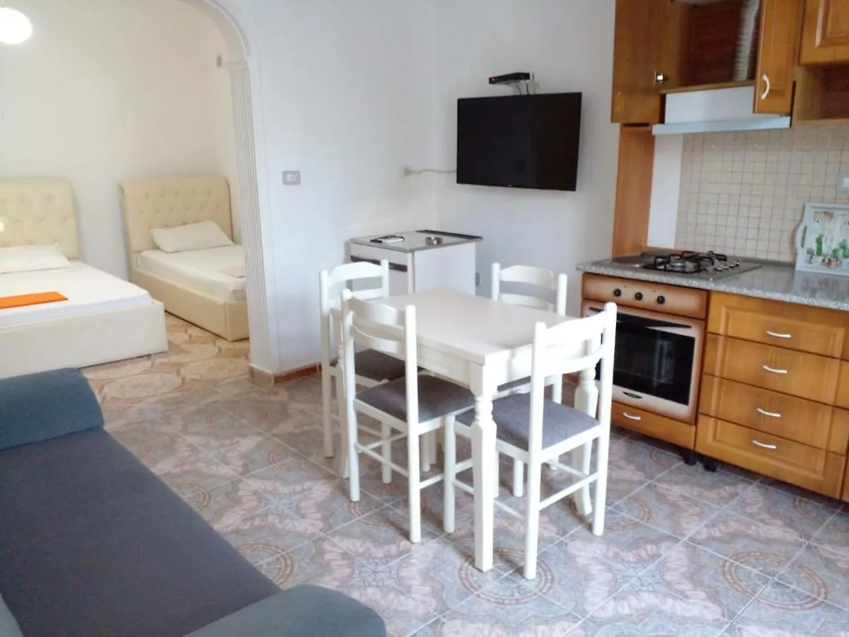 Villa Arli&Eris Vlorë 0*,