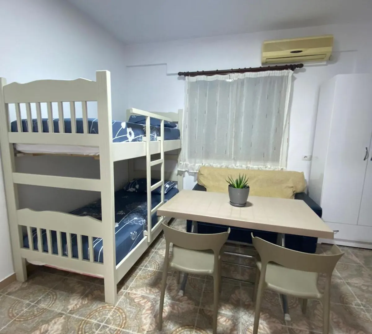 Villa Arli&Eris Vlorë