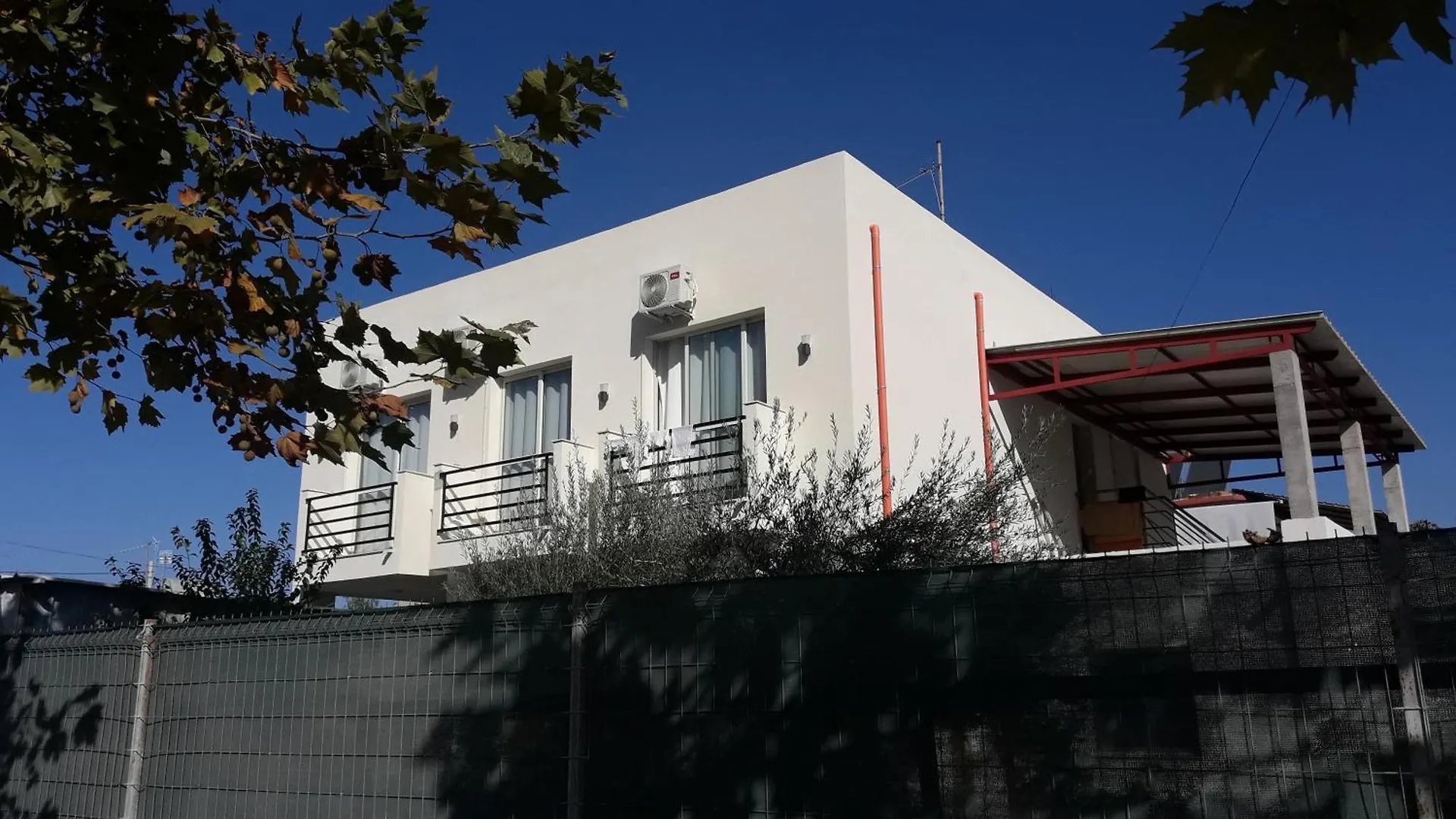 ゲストハウス Villa Arli&Eris Vlorë