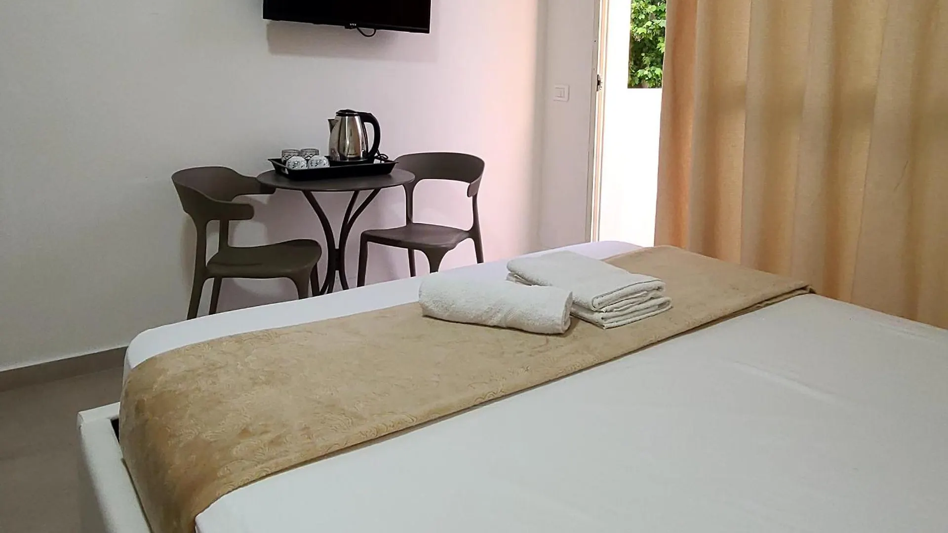 Villa Arli&Eris Vlorë 0*,  Albánie