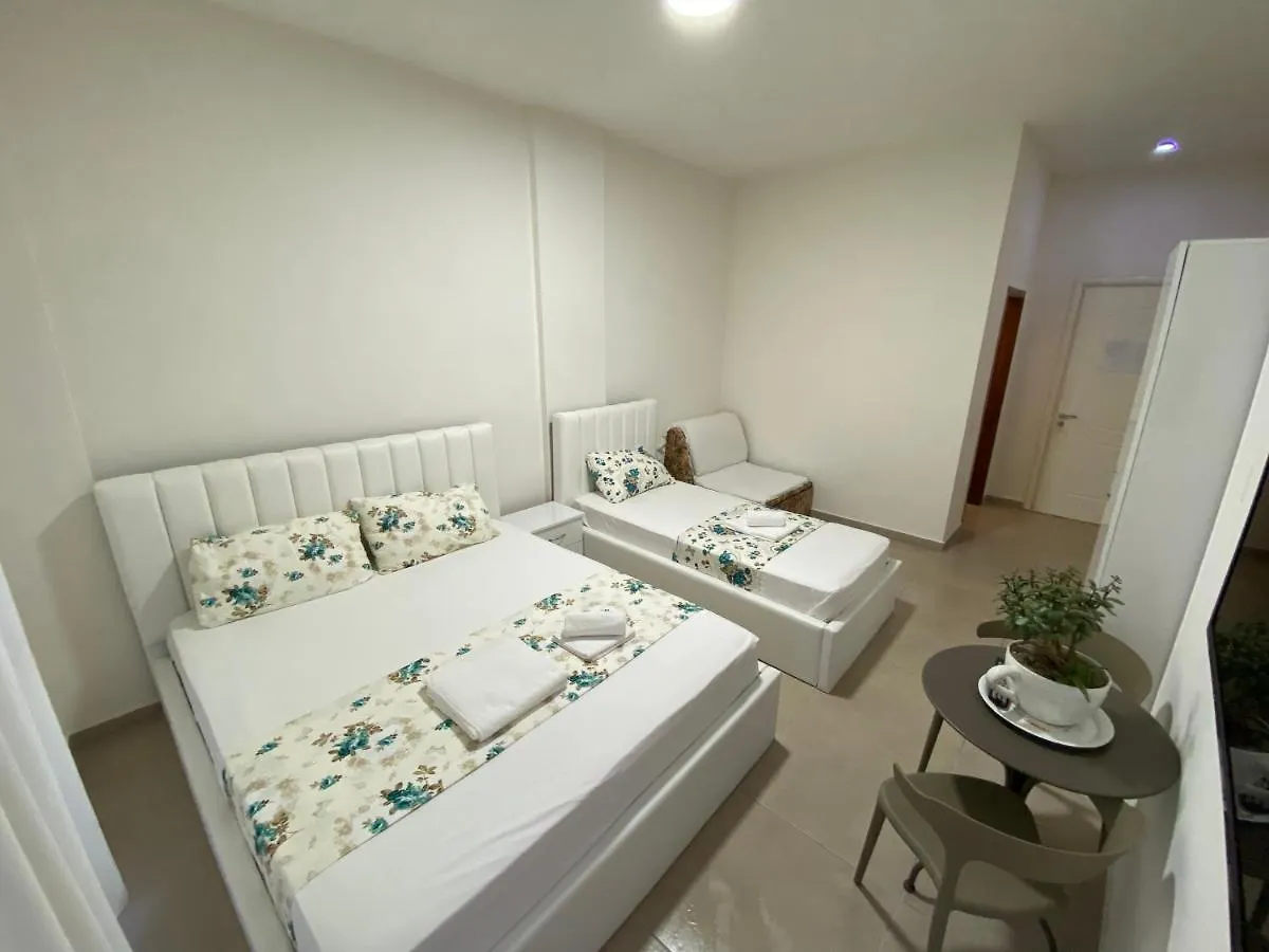 Villa Arli&Eris Vlorë Affittacamere